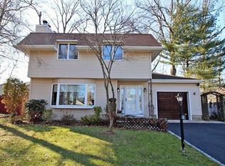 861 Adelaide Ave, Woodbridge, NJ 07095