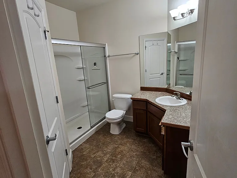 215 Glenn Abbey Pl #215 — Photo 11