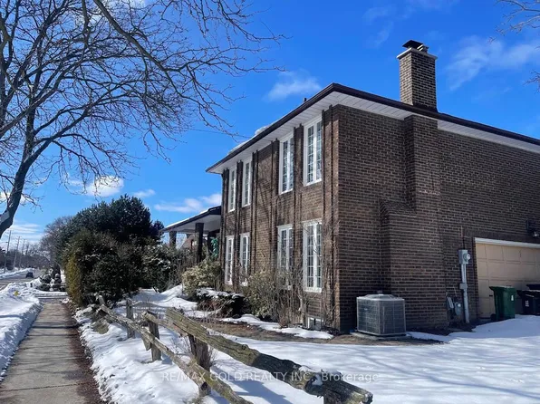 12 Kingsview Blvd, Toronto, ON M9R 1T6