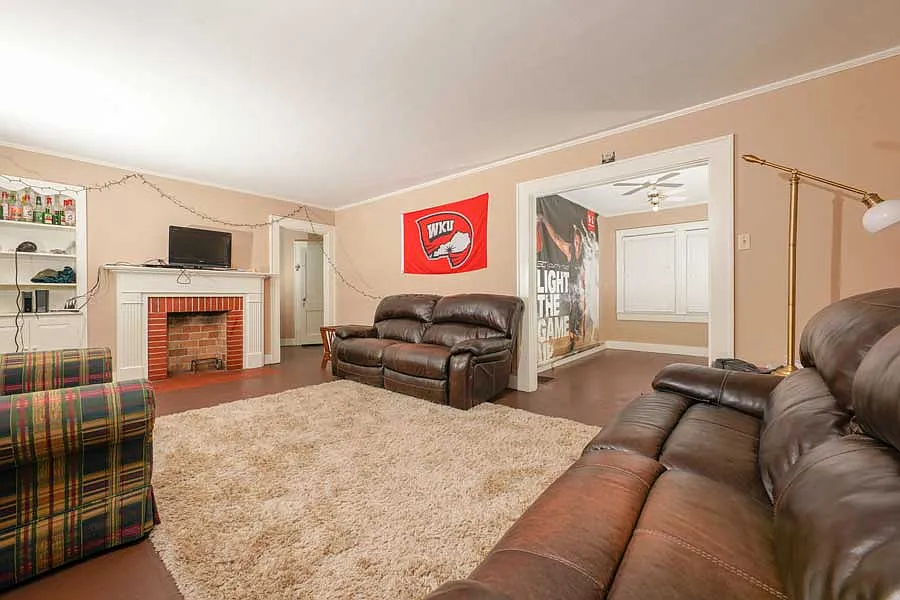 4 bed, 1792 sqft, $1,900 — Photo 2