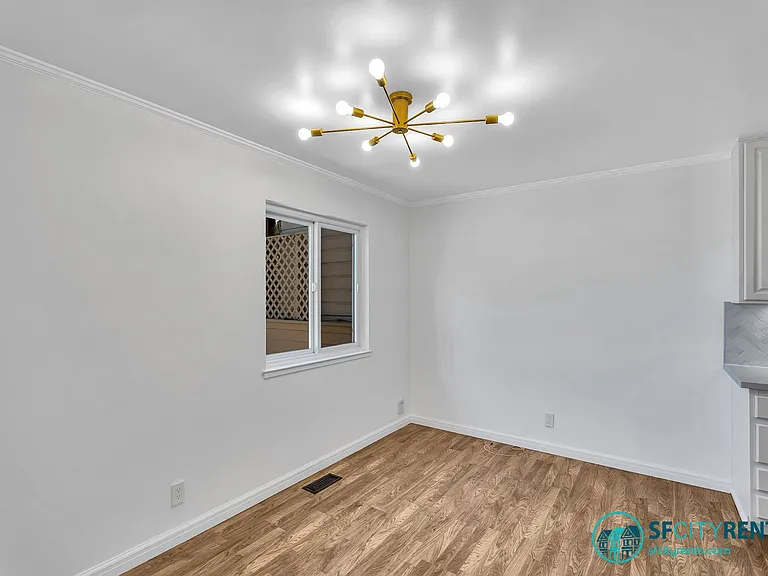 1043 Dolores St — Photo 7