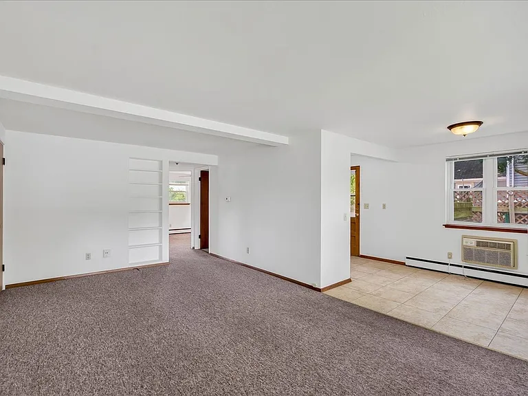 5809 Raymond Rd — Photo 6