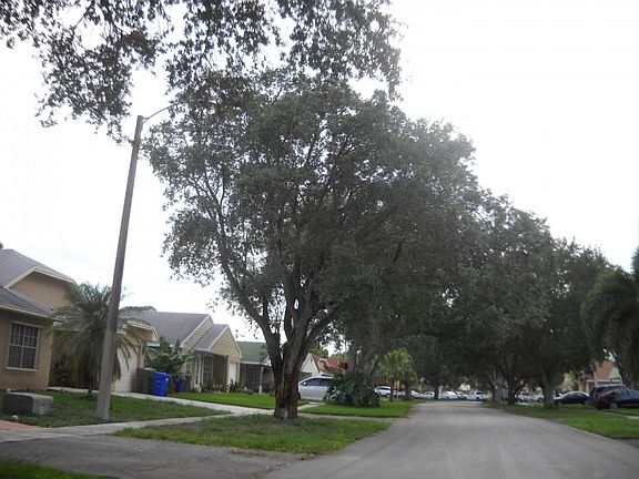 5th image of 8649 SW 14th Ct