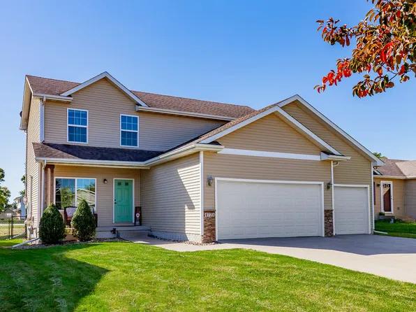 4725 E Valdez Dr, Des Moines, IA 50317