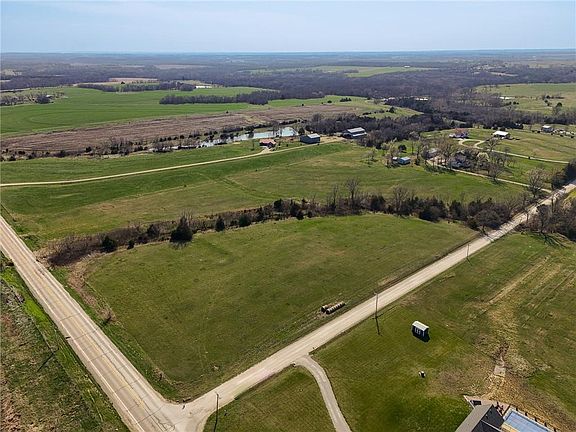 2nd image of N 400th Rd