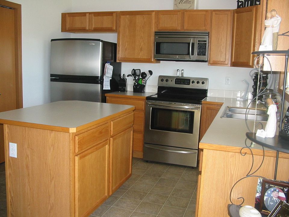 1st image of 965 S 10th Ave