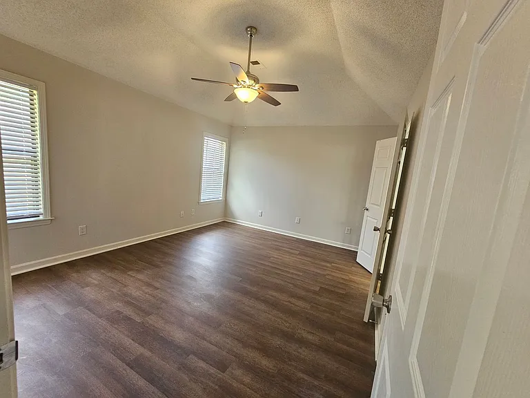 7703 Crystal Brook Cv — Photo 12