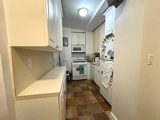 Rented by Rita S Citrin, LREB | media 21