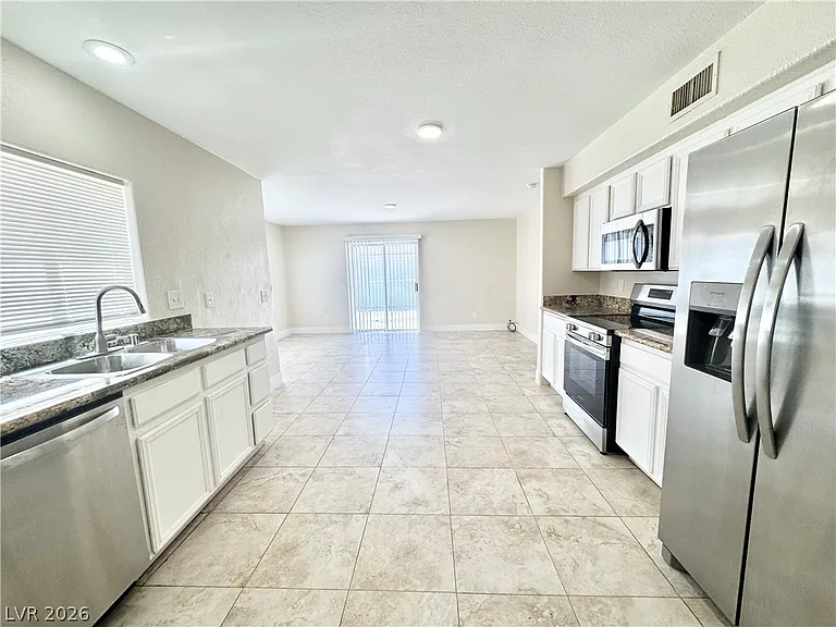 640 San Lorenzo St #A — Photo 5