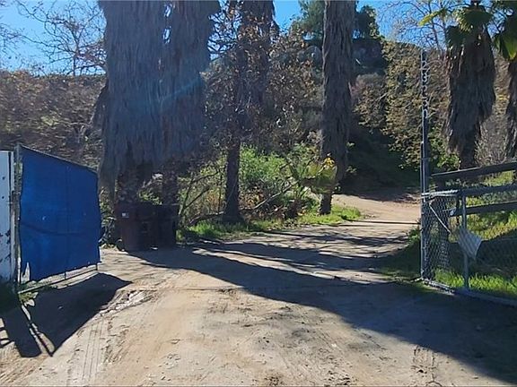 5th image of 23250 El Nido Rd