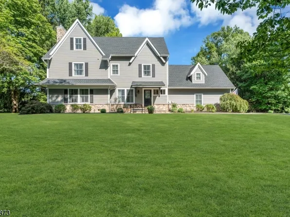 35 Castle Way, Bernards Twp., NJ 07920