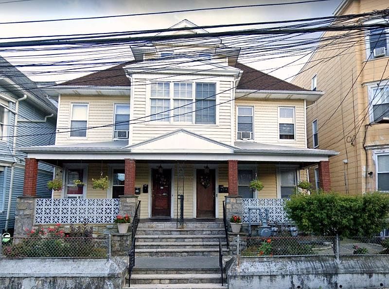 1st image of 110 W Sidney Ave