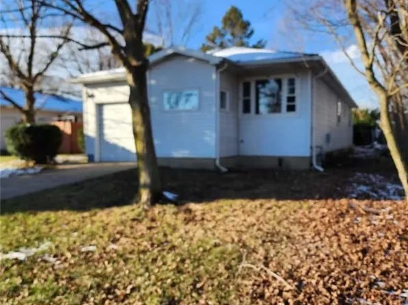 2762 E 27th St, Erie, PA 16510