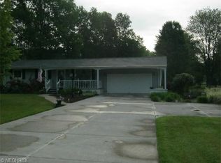 7845 Bronson Rd, Olmsted Township, OH 44138