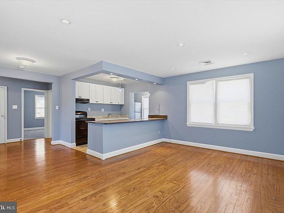 5th image of 6815 Standish Dr