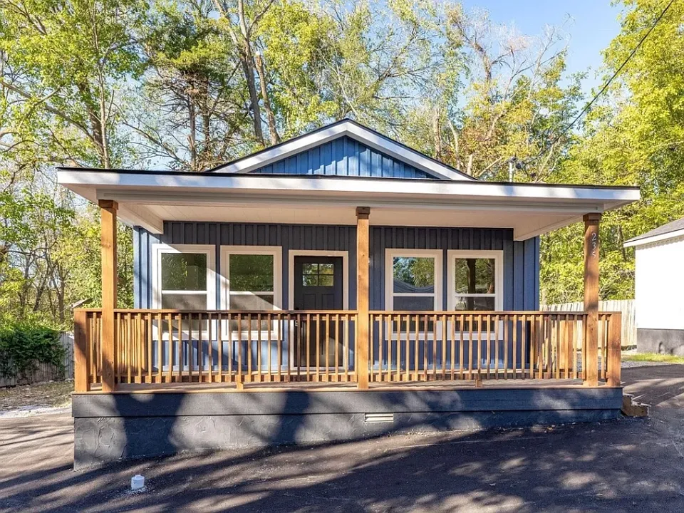 235 Sagers Ln