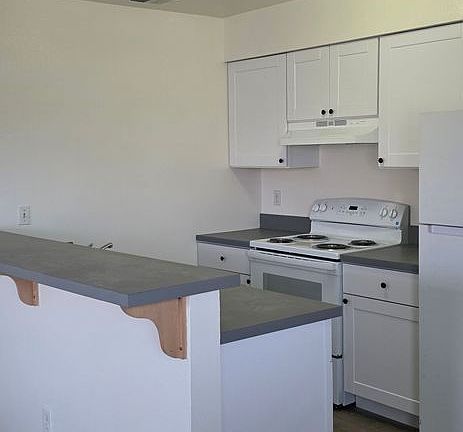 3rd image of 2595 Yori Ave APT J