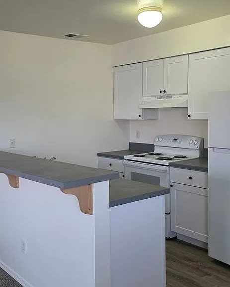 2595 Yori Ave — Photo 9