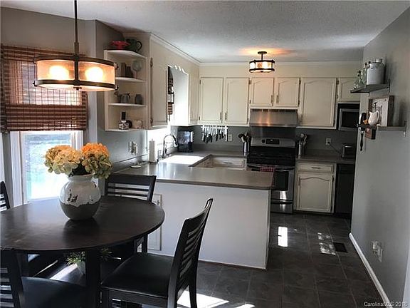 5th image of 164 Antelope Dr