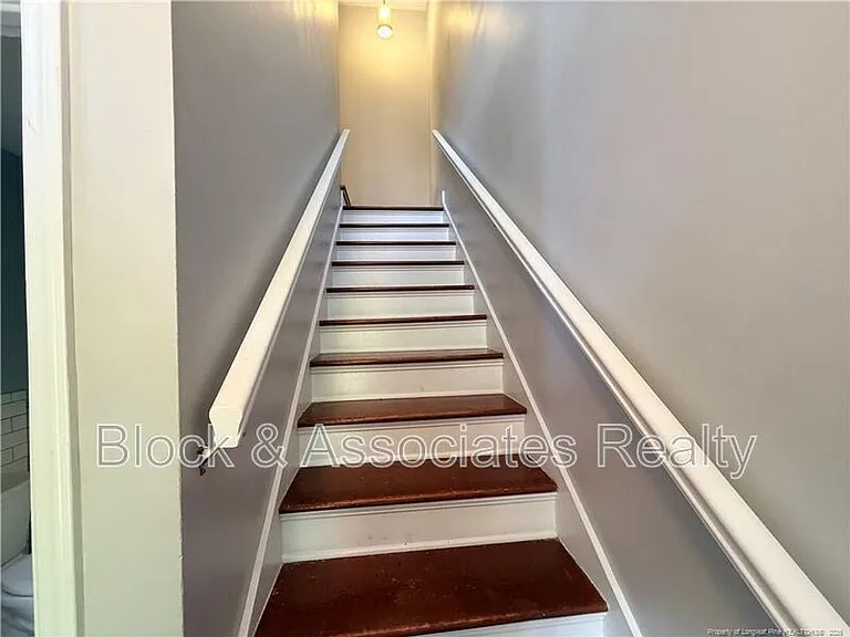 155 S Ashe St — Photo 15