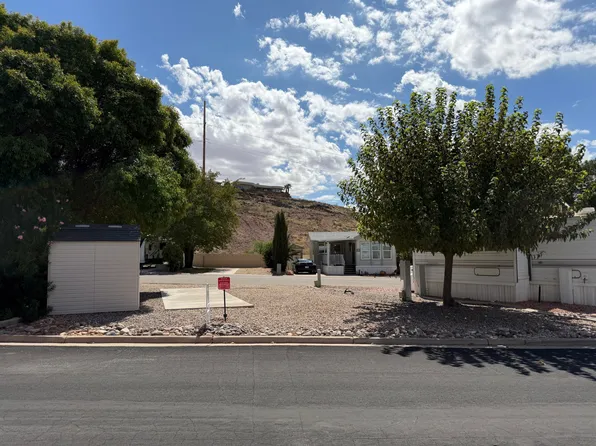 448 E Telegraph St Trlr 74, Washington, UT 84780