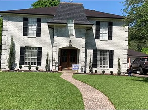 110 Dorado Dr, Friendswood, TX 77546