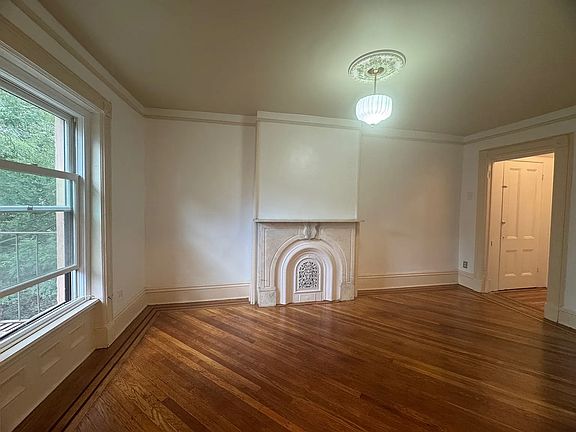 5th image of 237A Decatur St #2