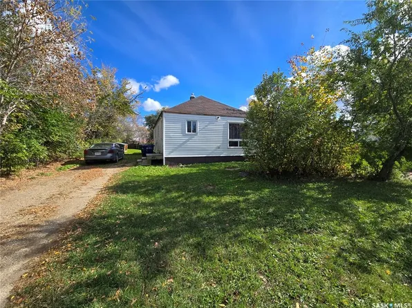 49 Newcombe STREET, Manor, SK S0C 1R0