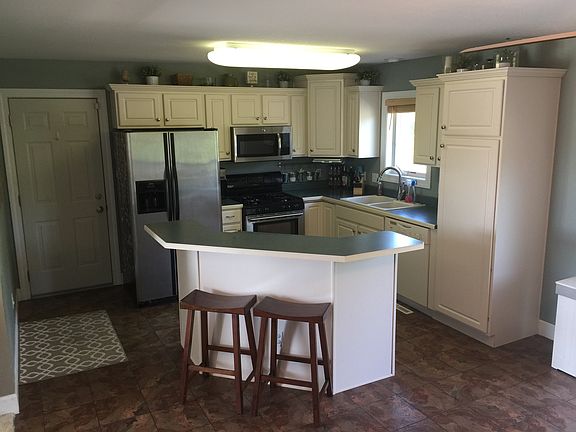 Kitchen with Island