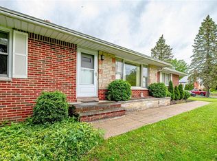 7050 Grandview Dr, Independence, OH 44131