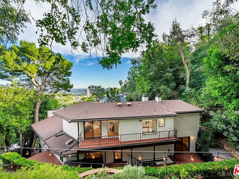 9305 Beverly Crest Dr — Photo 61
