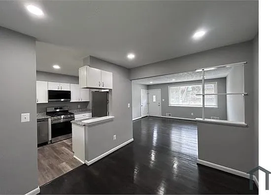 10 Walnut Ave — Photo 2