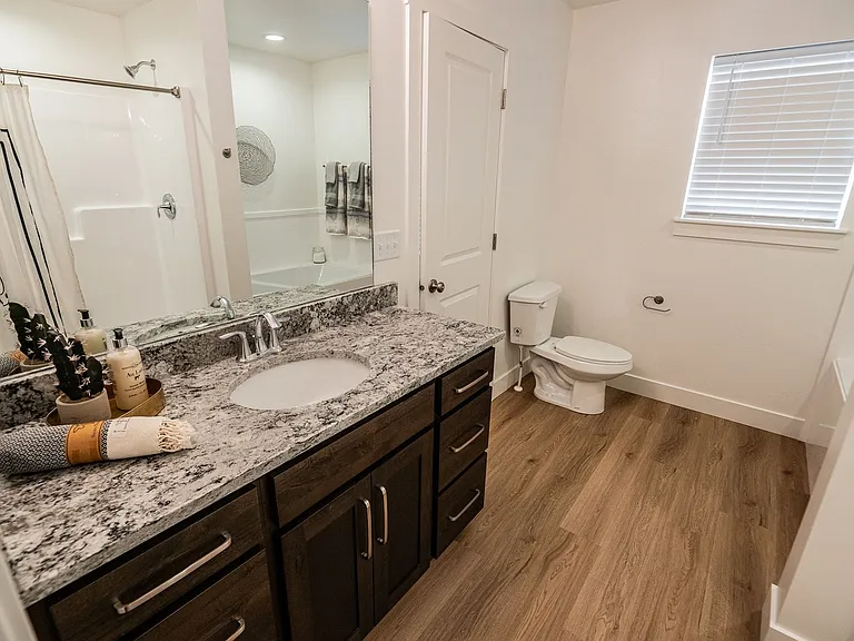 253 E 550 N — Photo 5