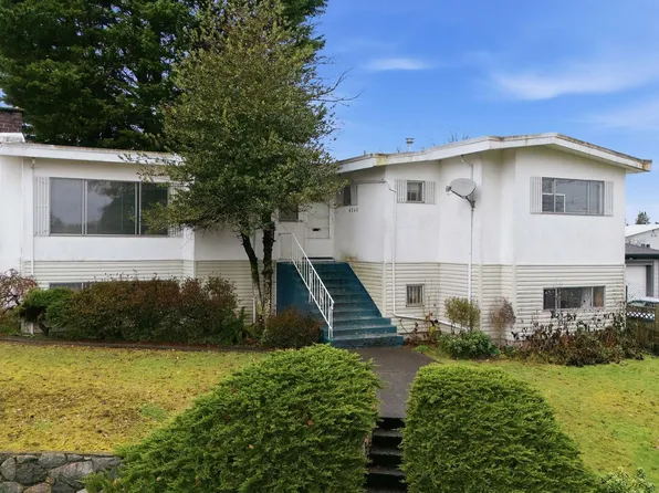 4745 Gilpin Ct, Burnaby, BC V5G 3A1