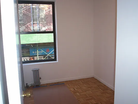 Rented by M.Grossman R.E. Management | media 6