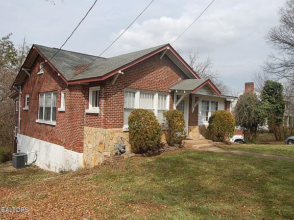 3rd image of 2709 Washington Pike