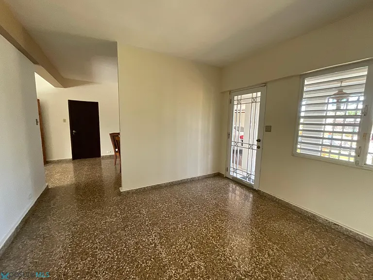 1771 Siervas De Maraa — Photo 8