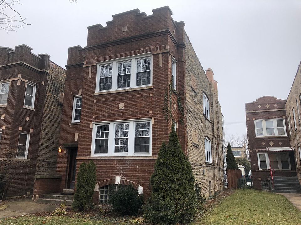 2nd image of 3740 W Cornelia Ave #1