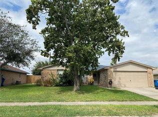 2307 Willow Dr, Portland, TX 78374
