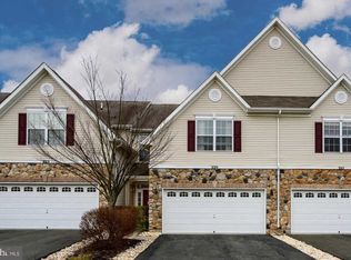 225 Brinley Dr, Pennington, NJ