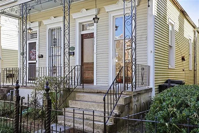 2 bed, 1.0 bath, 1100 sqft, $1,850 — Photo 2