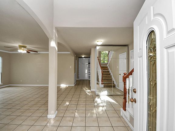 4th image of 3211 Carmel Valley Dr