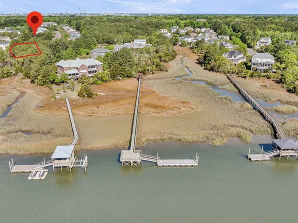 1313 Blue Sky Ln, Charleston, SC 29492