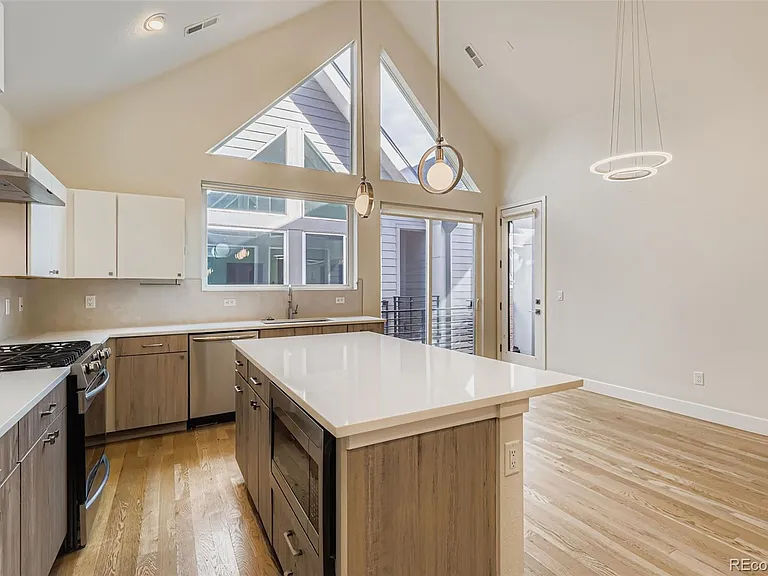 3411 N Albion St #2 — Photo 5