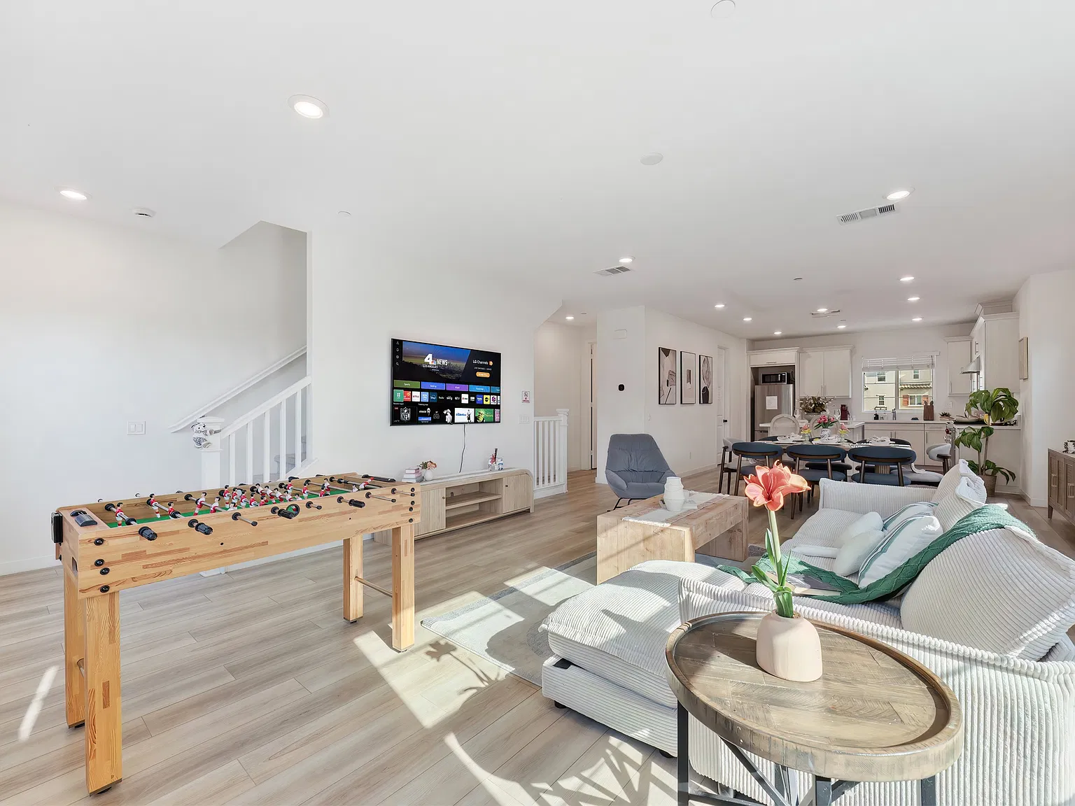 3 bed, 3.5 bath, 1790 sqft, $6,500 — Photo 2