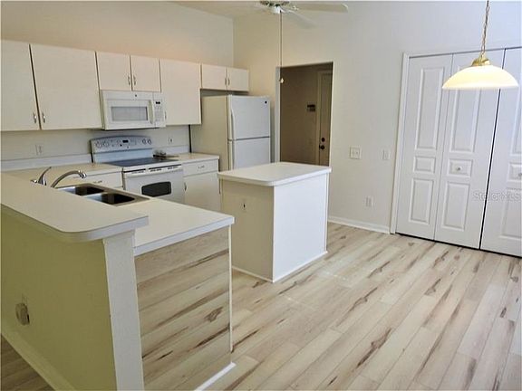 4th image of 513 Wexford Dr
