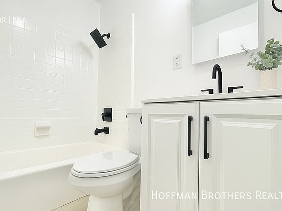 5th image of 700 Glenway Dr APT 5