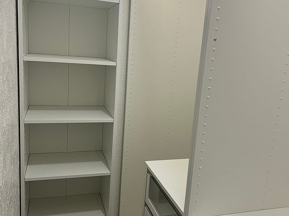 Walk in closet