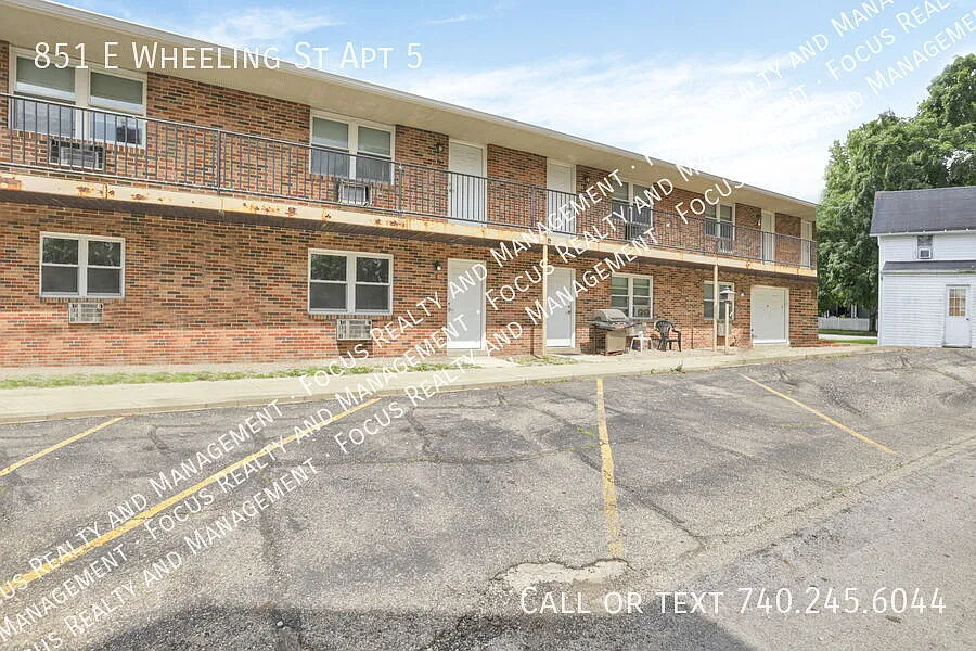 Building Photo - 851 E Wheeling St #5