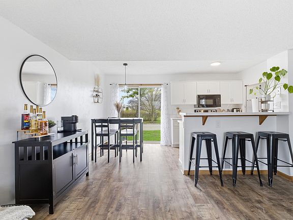 4th image of 5082 Singleton Dr #29C